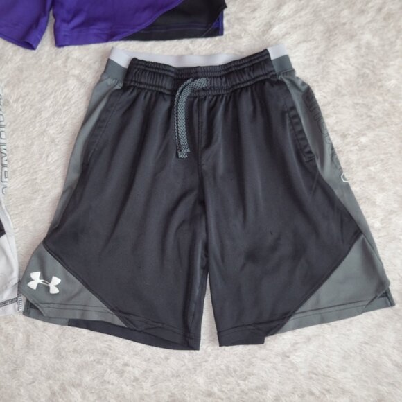 Boys Size YSM Youth Small Under Armour Heat Gear Loose Fit - Set of 3 Shorts - Picture 3 of 8